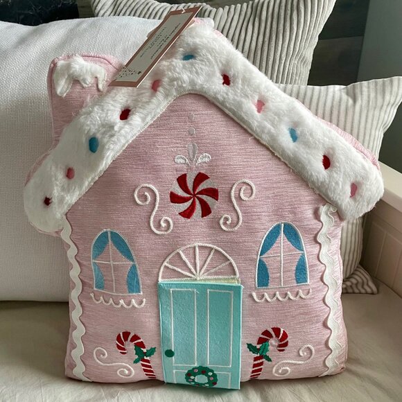 NEW WITH TAGS Christmas Cupcakes & Cashmere Pink Gingerbread House Pillow - Picture 1 of 3